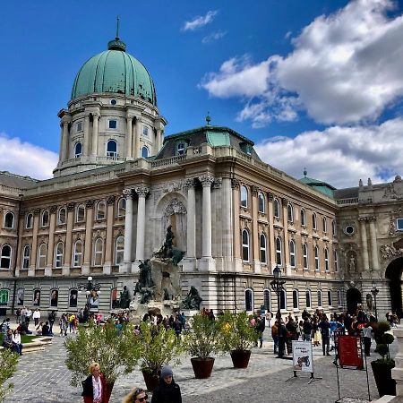 Modern 2 Bedroom Apartment With Free Airport Transfer Budapeste Exterior foto