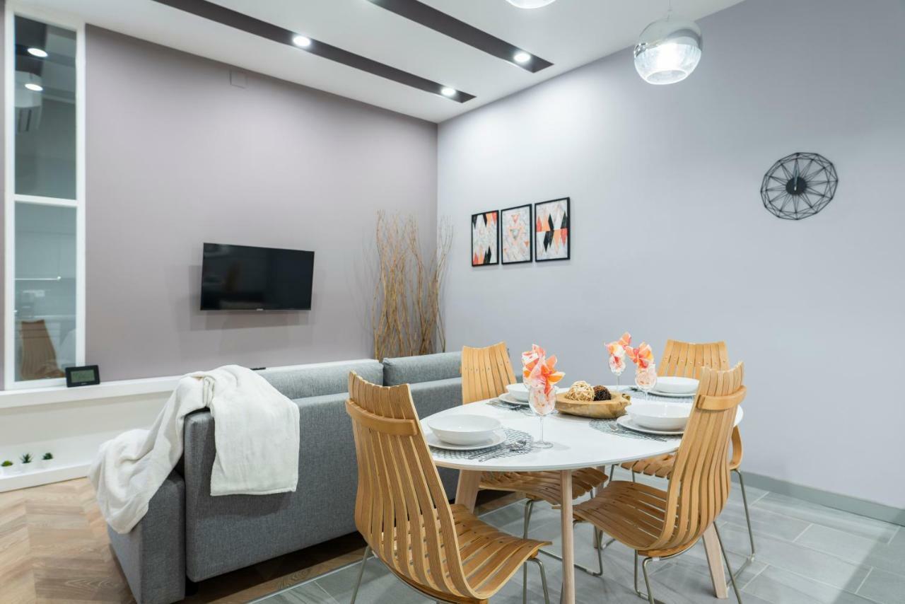 Modern 2 Bedroom Apartment With Free Airport Transfer Budapeste Exterior foto