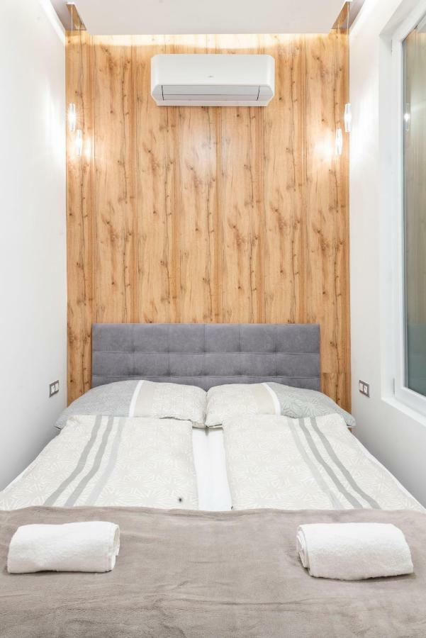Modern 2 Bedroom Apartment With Free Airport Transfer Budapeste Exterior foto