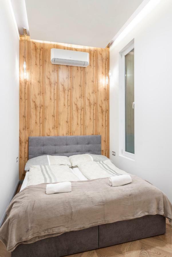 Modern 2 Bedroom Apartment With Free Airport Transfer Budapeste Exterior foto